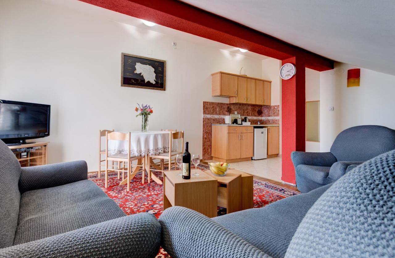 Apartments Lungomare Tivat Extérieur photo