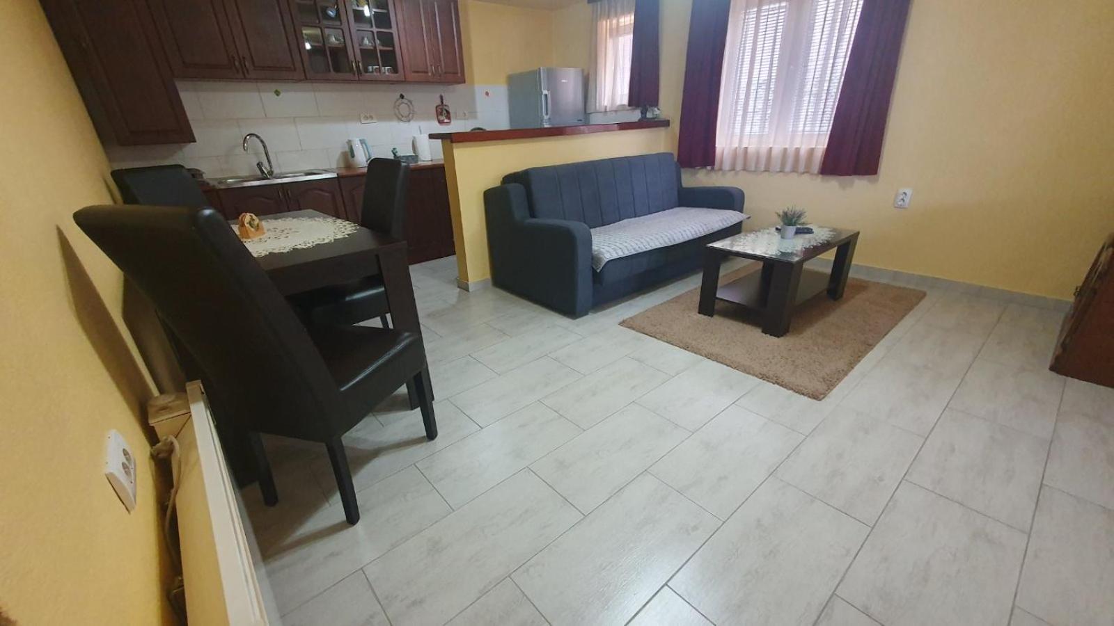 Apartments Lungomare Tivat Extérieur photo