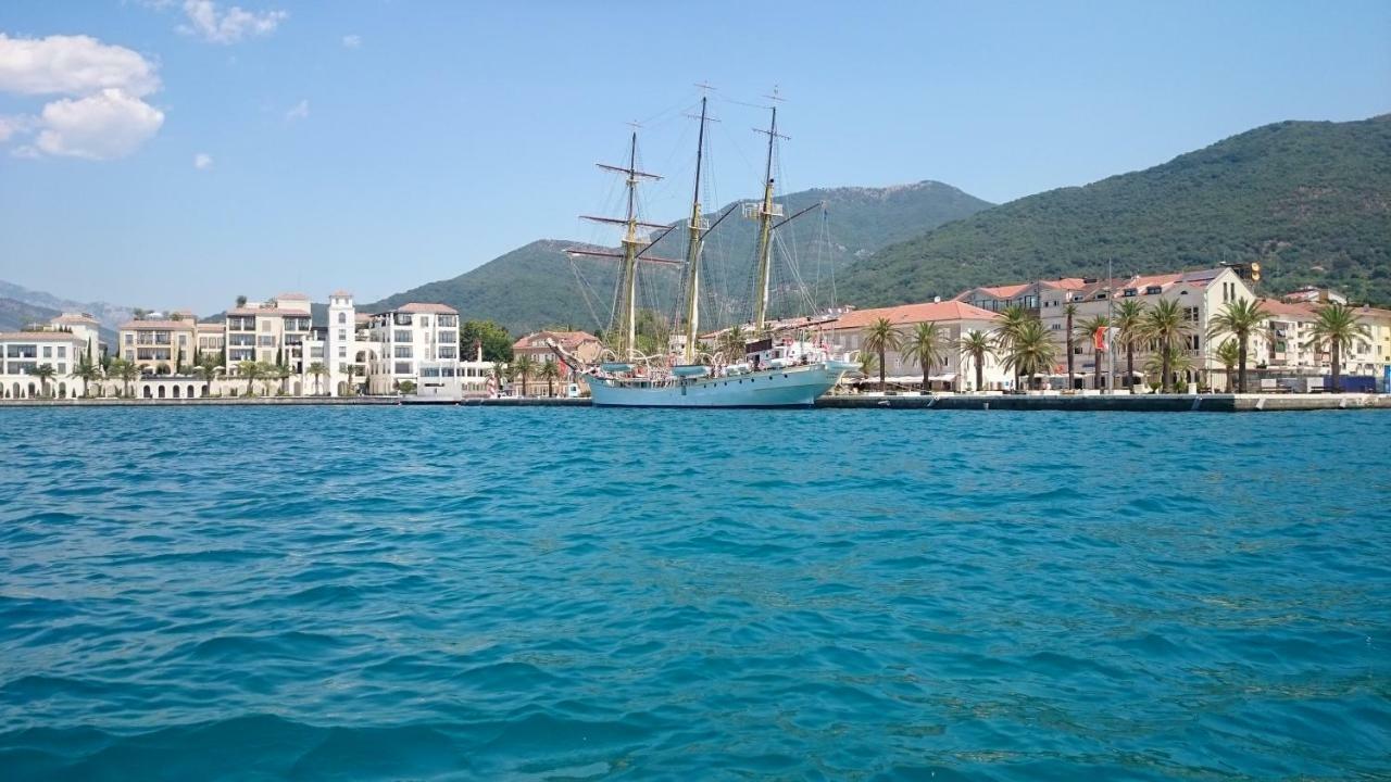 Apartments Lungomare Tivat Extérieur photo